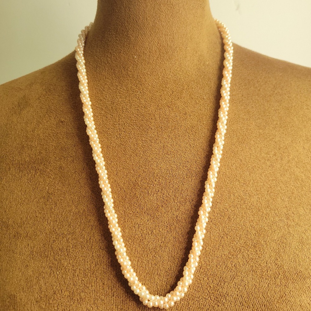 Marvella Vintage Twisted Faux Pearl Necklace Cream Gold Tone 24 Inch Coquette